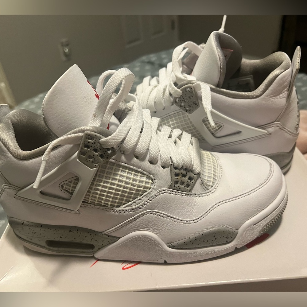 Air Jordan 4 Retro